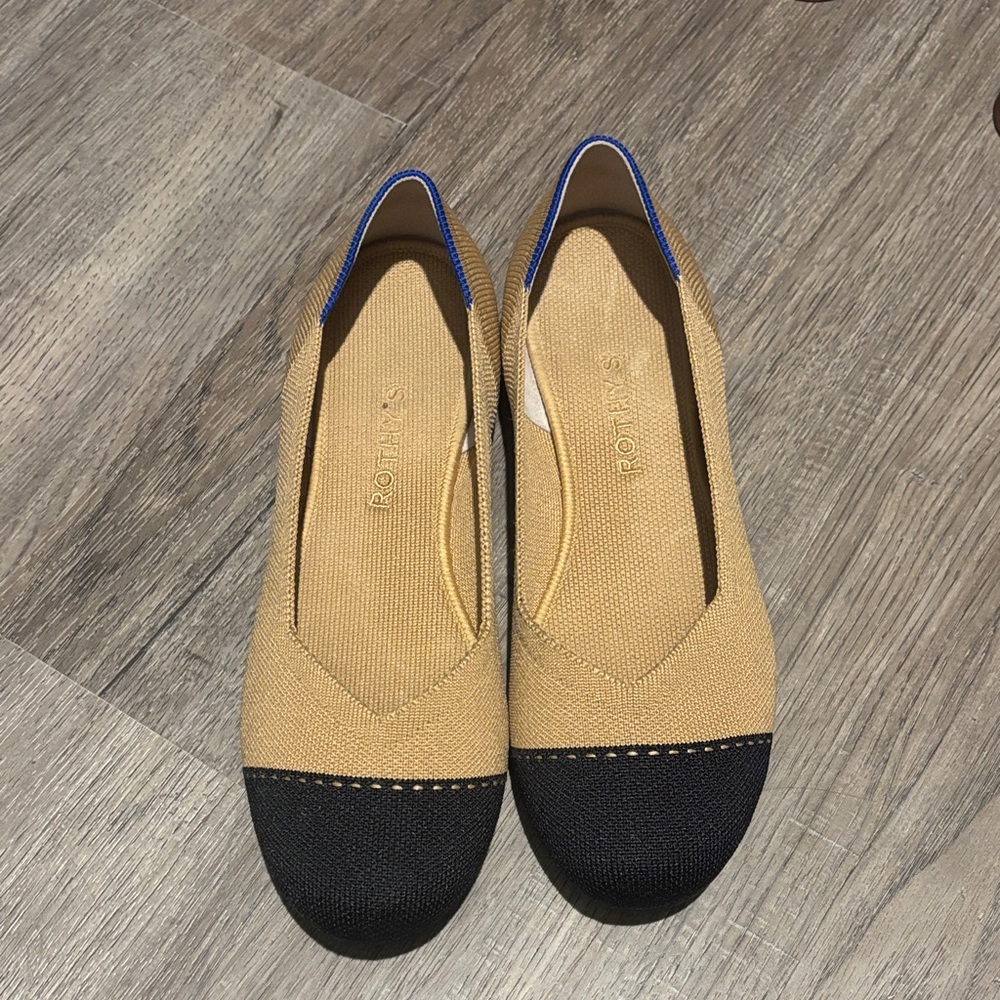 Rothy's Tan and Black Cap-Toe Flats